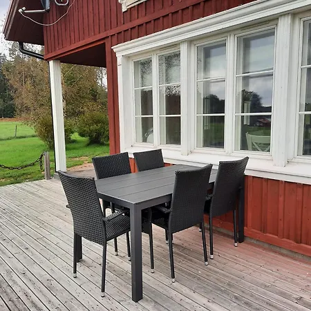 Chalet Tiira With Sauna House