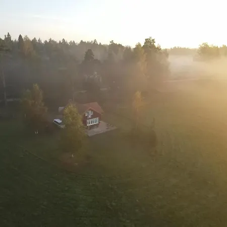 Chalet Tiira With Sauna House