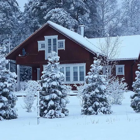 Tiira With Sauna House Chalet